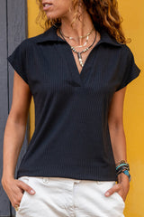 Casual Simplicity Solid Turndown Collar T-Shirts